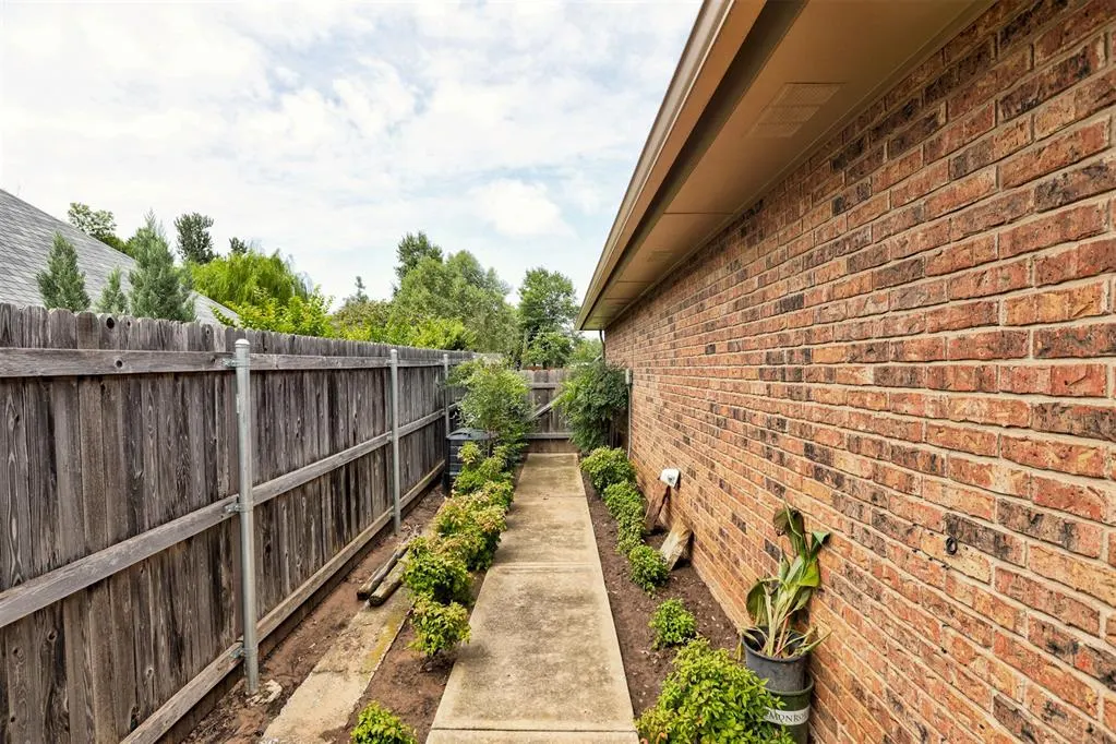 Photo 44 — 7112 NW 32nd Street, Bethany, OK 73008