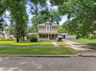 Sold home at 813 N Willow Street