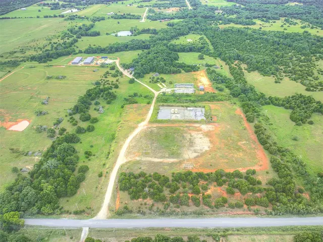Photo 2 — 980 Road, Wellston, OK 74881