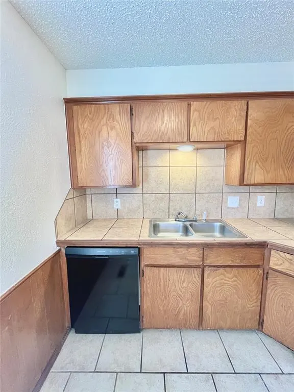 Photo 4 — 233 Chalmette Drive C, Norman, OK 73071