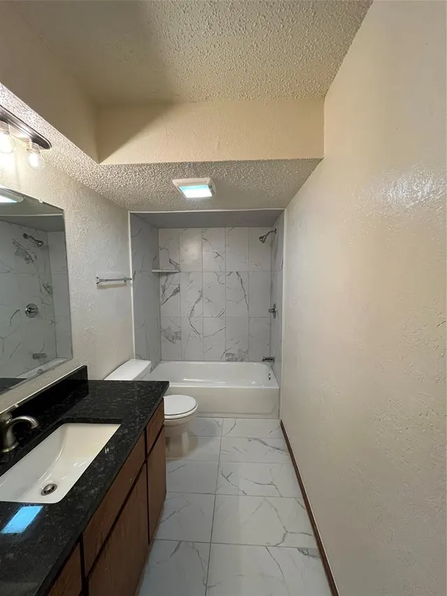 Photo 8 — 233 Chalmette Drive C, Norman, OK 73071