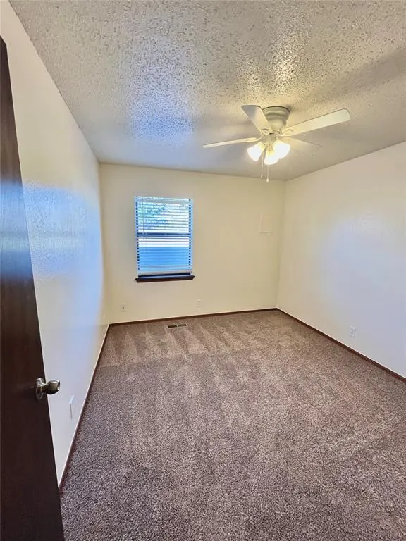Photo 15 — 233 Chalmette Drive C, Norman, OK 73071