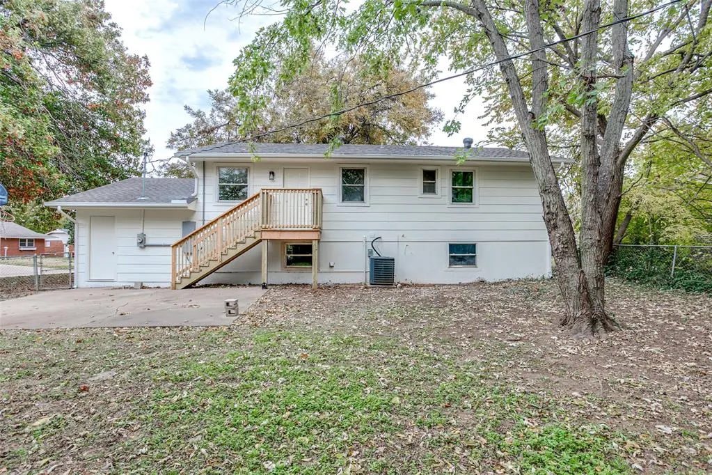Photo 7 — 344 Royal Oak Drive, Norman, OK 73069