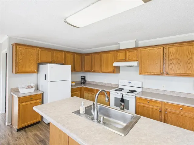 Photo 6 — 1302 SE 144th Avenue, Norman, OK 73026