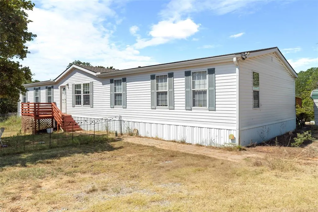 Photo 2 — 1302 SE 144th Avenue, Norman, OK 73026