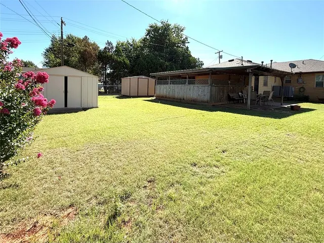 Photo 7 — 602 W OKLAHOMA Avenue, Kingfisher, OK 73750