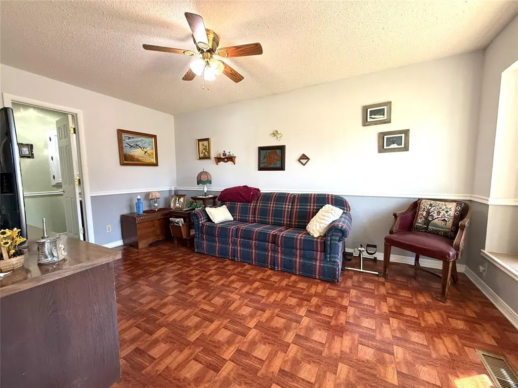 Photo 13 — 602 W OKLAHOMA Avenue, Kingfisher, OK 73750