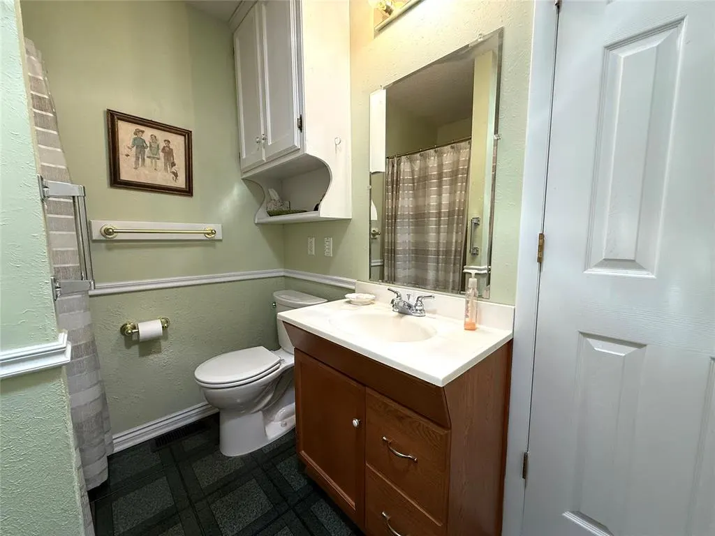 Photo 14 — 602 W OKLAHOMA Avenue, Kingfisher, OK 73750