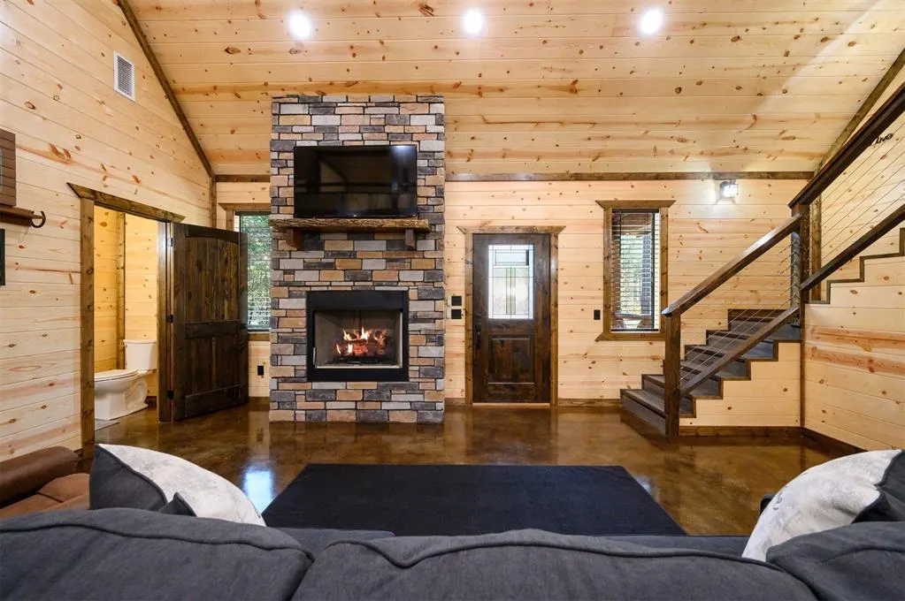 Photo 6 — 217 Cedar Hills Trail, Broken Bow, OK 74728
