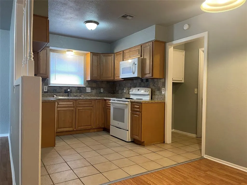 Photo 10 — 435 Crooked Oak Drive, Harrah, OK 73045