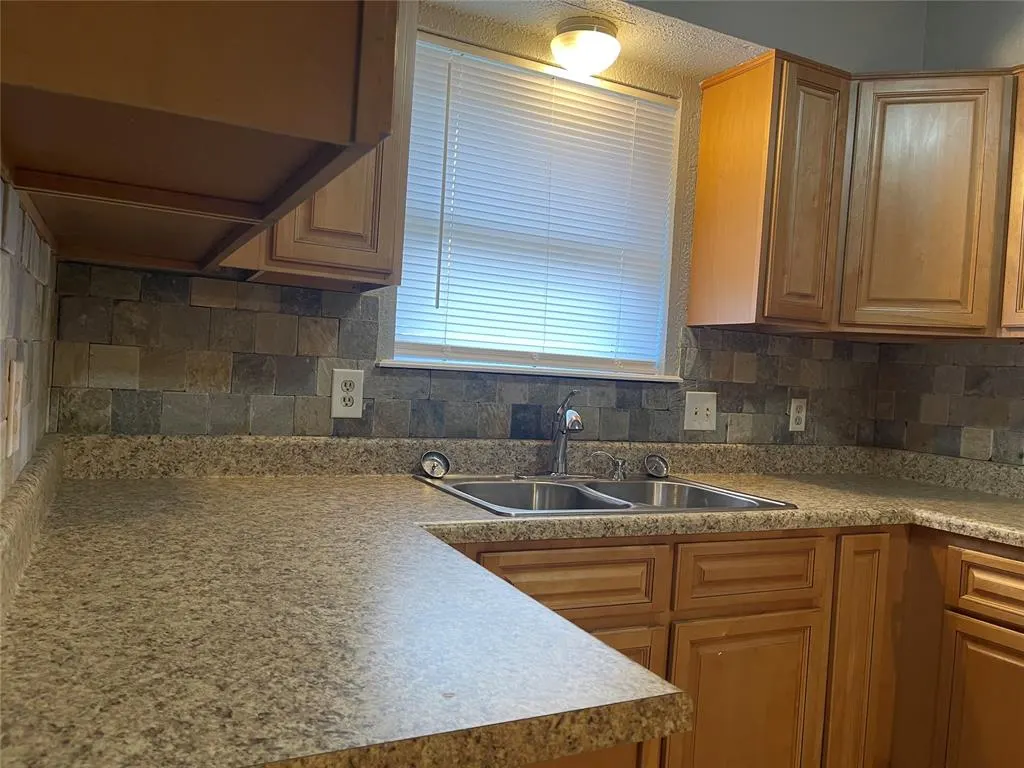 Photo 12 — 435 Crooked Oak Drive, Harrah, OK 73045