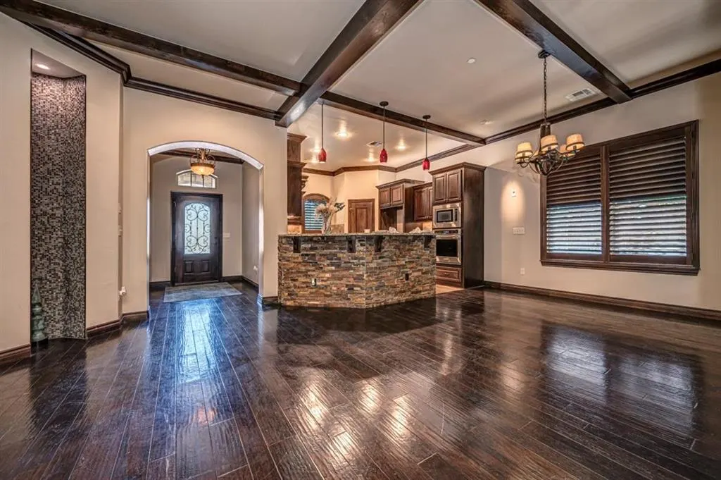 Photo 7 — 12813 Jasmine Lane, Oklahoma City, OK 73142