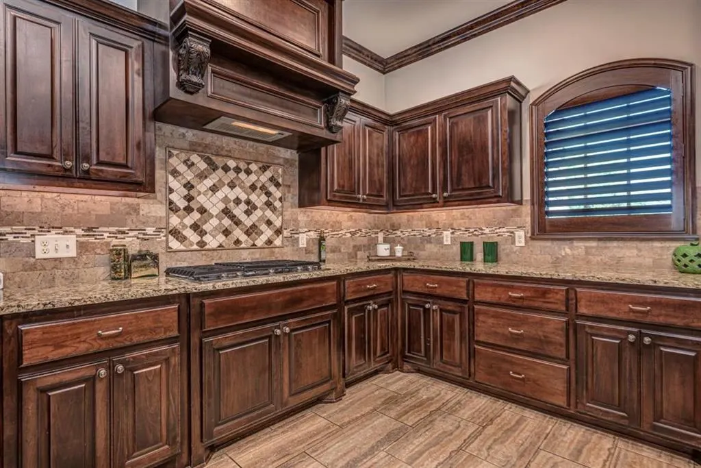 Photo 11 — 12813 Jasmine Lane, Oklahoma City, OK 73142