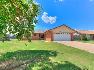 Sold home at 10215 Hillcrest Drive
