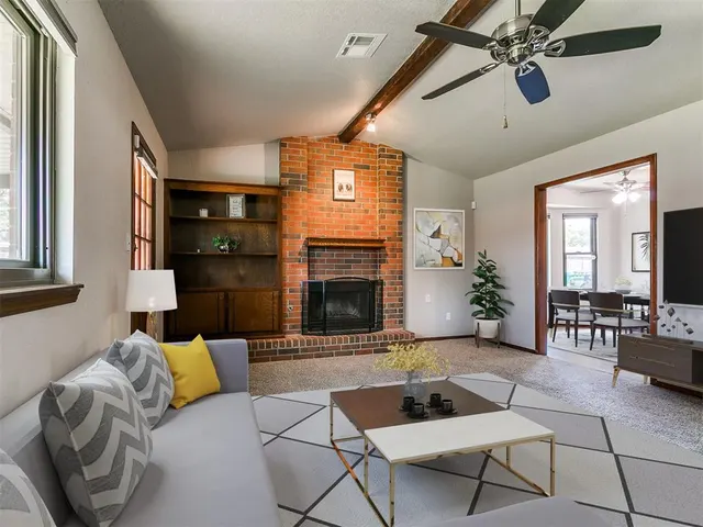Photo 6 — 10215 Hillcrest Drive, Oklahoma City, OK 73159