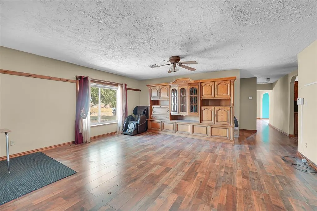 Photo 4 — 1816 S Highway 66, Sayre, OK 73662