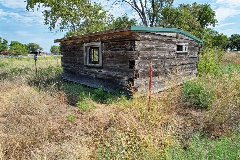 Photo 45 — 1816 S Highway 66, Sayre, OK 73662