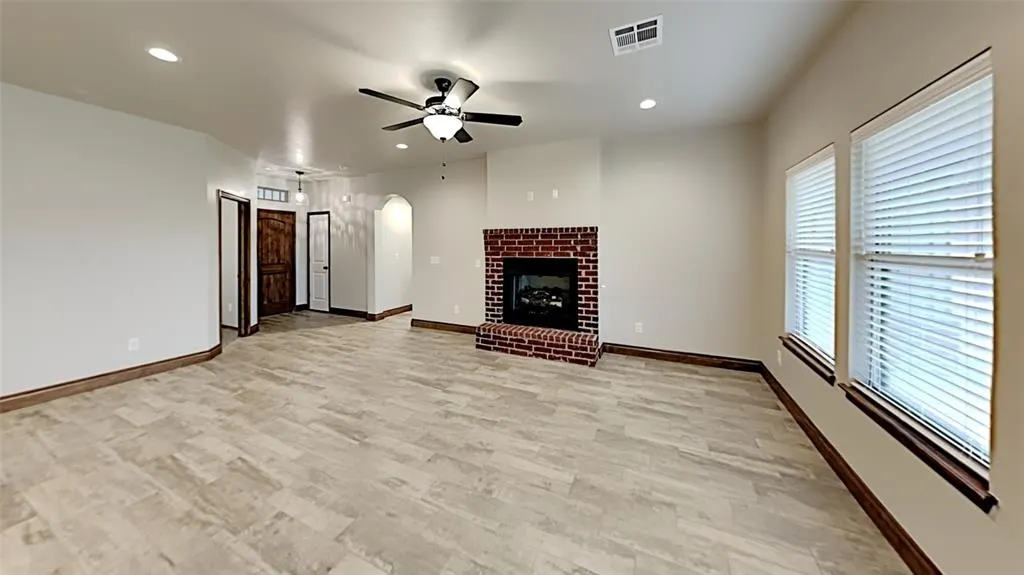Photo 5 — 7025 Hidden Trail Lane, Warr Acres, OK 73132