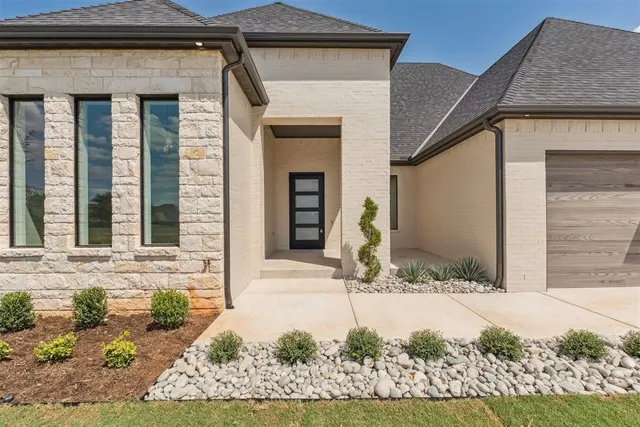Photo 2 — 3116 Gold Finch Drive, Edmond, OK 73012