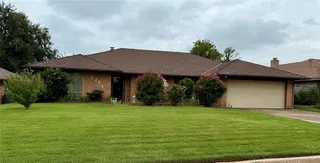 Sold home at 5705 NW 111th Street