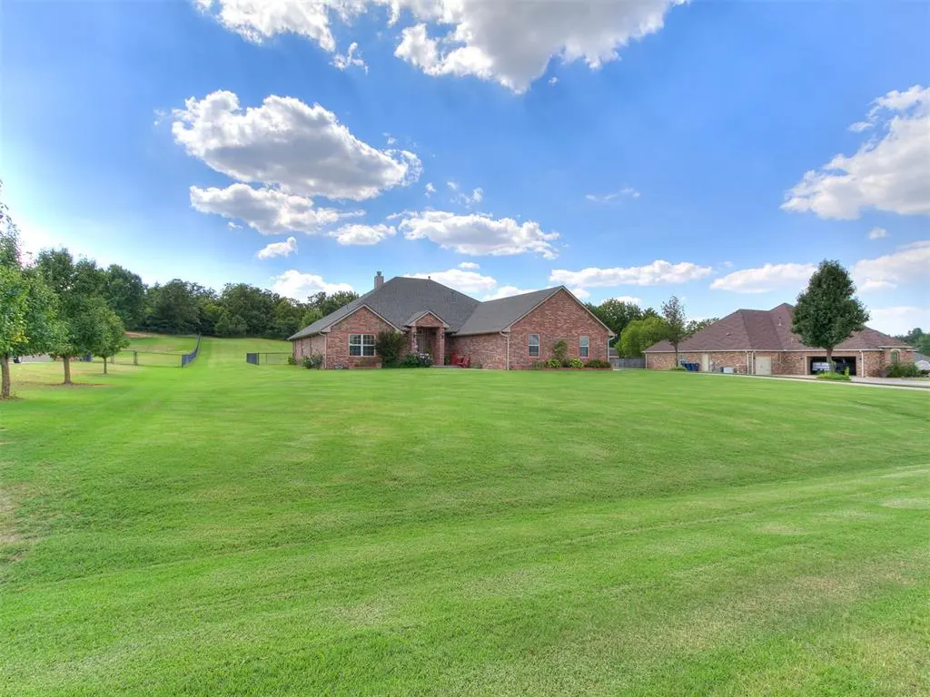 Photo 3 — 7625 Jesse Trail, Oklahoma City, OK 73150