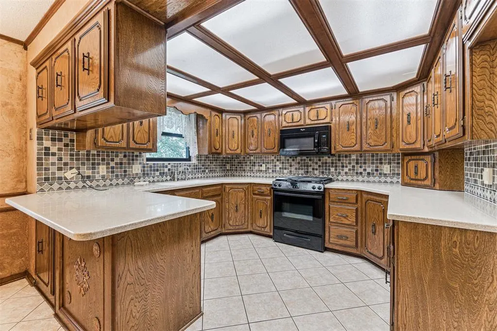 Photo 13 — 1324 Hill Cross Court, Oklahoma City, OK 73159