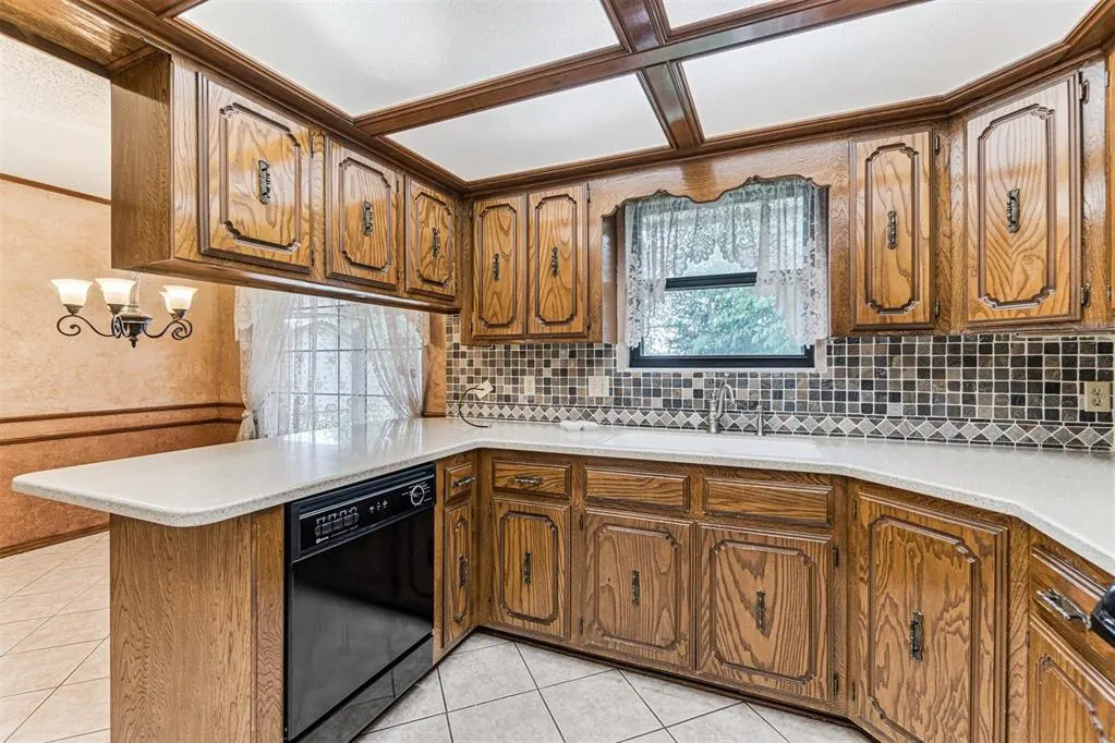 Photo 17 — 1324 Hill Cross Court, Oklahoma City, OK 73159