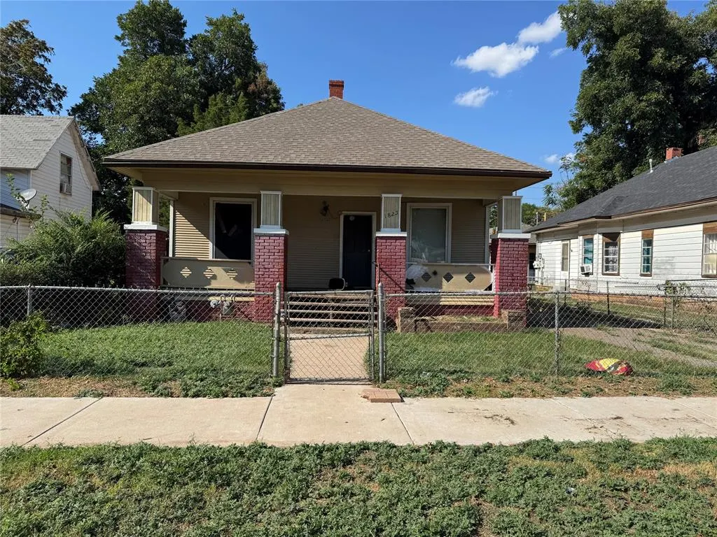 Photo 2 — 1825 NW 7th Street, Oklahoma City, OK 73106