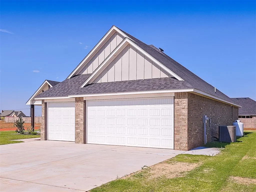 Front exterior — 25166 Ethan Street, Cashion, OK 73016