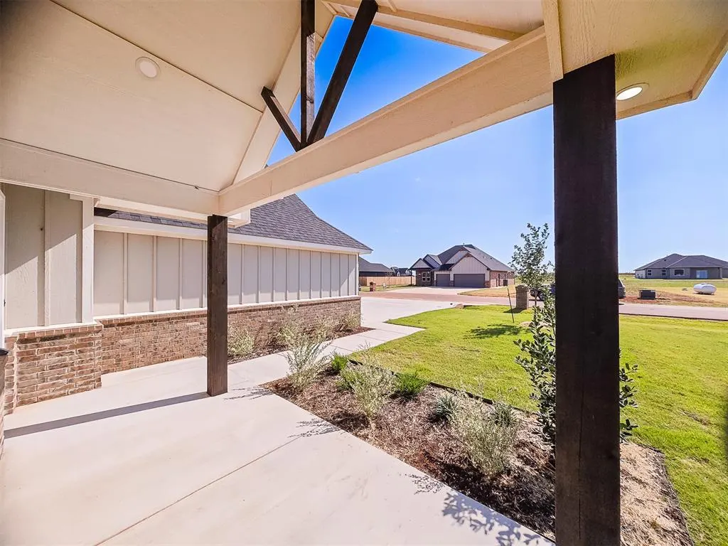 Photo 4 — 25166 Ethan Street, Cashion, OK 73016
