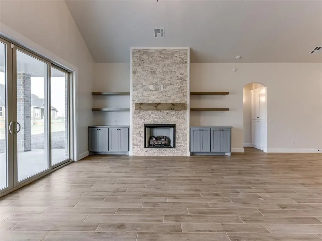 Photo 8 — 10408 SW 49th Street, Mustang, OK 73064