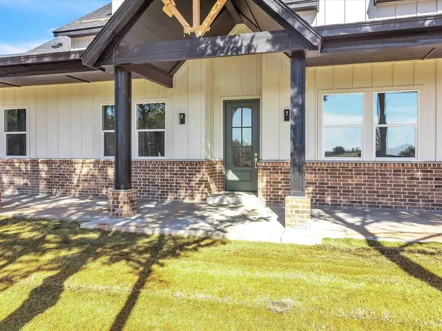 Front exterior — 2406 County Road 1230, Blanchard, OK 73010