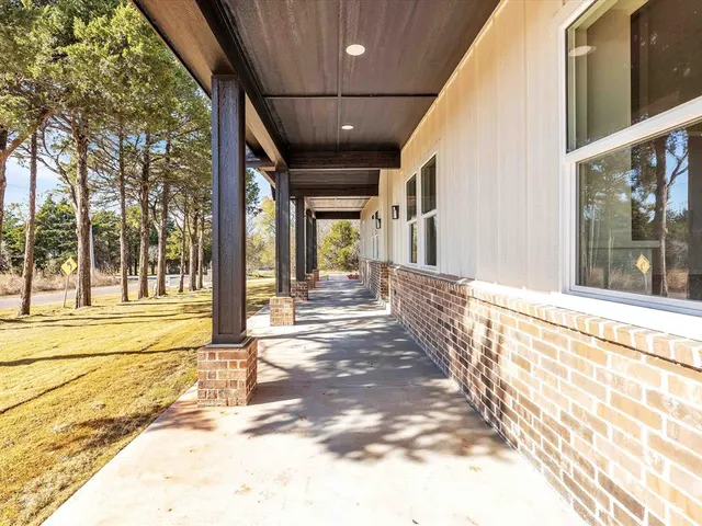 Photo 2 — 2406 County Road 1230, Blanchard, OK 73010