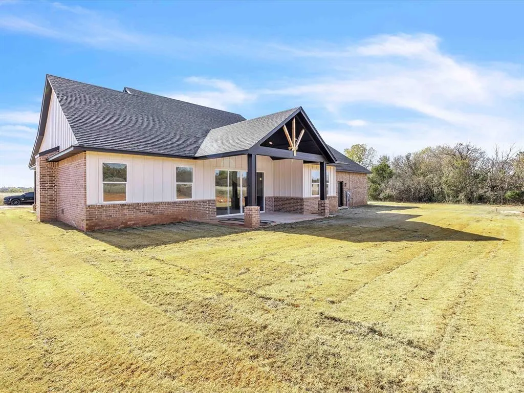Photo 33 — 2406 County Road 1230, Blanchard, OK 73010
