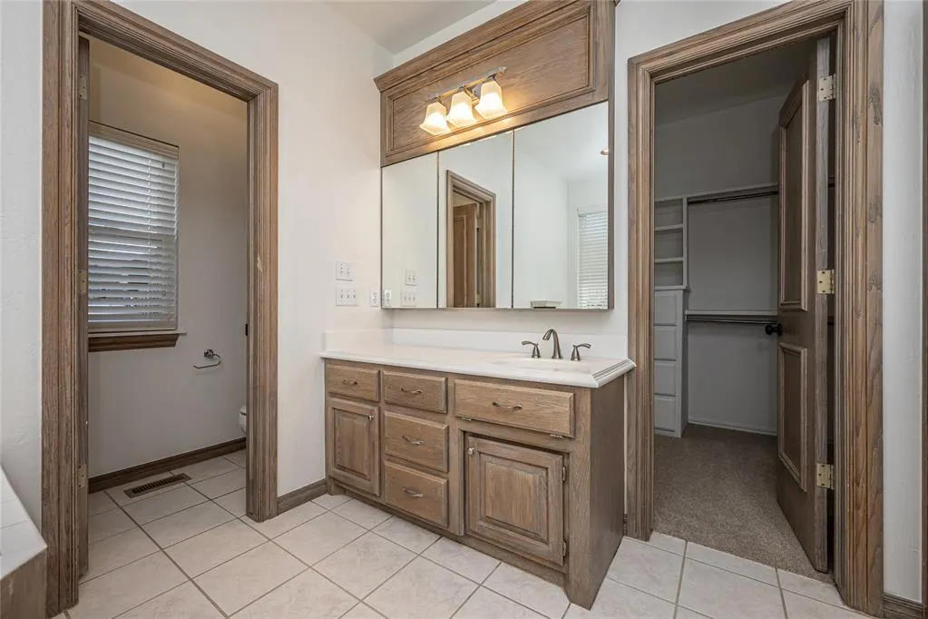 Photo 19 — 12725 Cobblestone Parkway, Oklahoma City, OK 73142