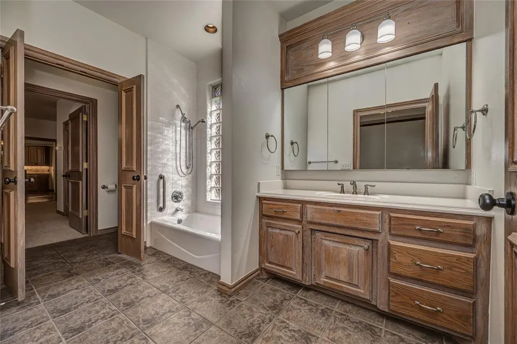 Photo 26 — 12725 Cobblestone Parkway, Oklahoma City, OK 73142