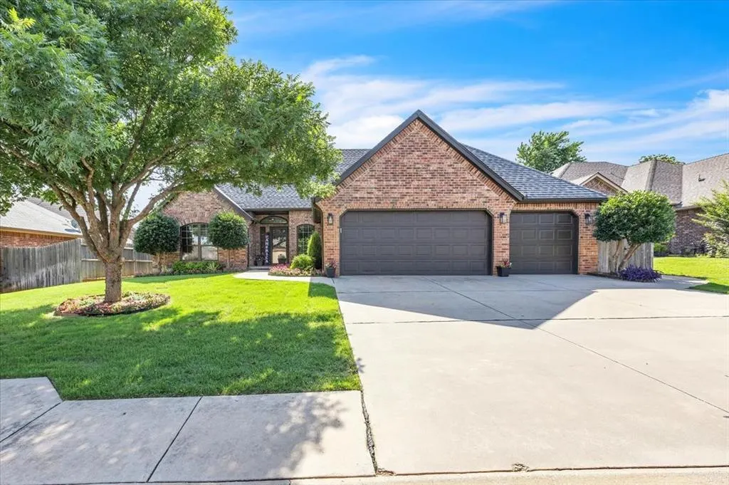 Front exterior — 11913 Gwendolyn Lane, Oklahoma City, OK 73131