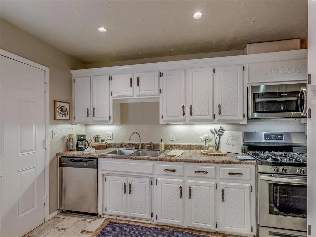 Photo 18 — 2525 NW 35th Street, Oklahoma City, OK 73112