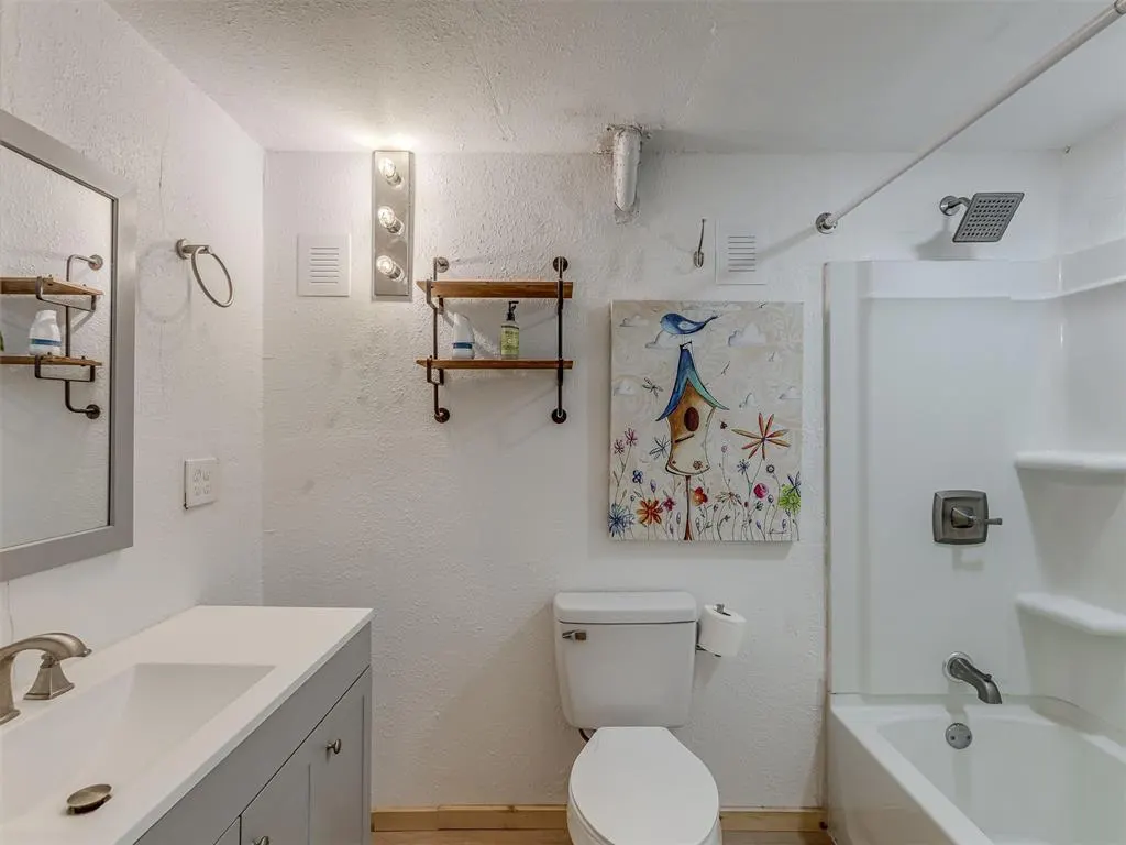 Photo 41 — 2525 NW 35th Street, Oklahoma City, OK 73112
