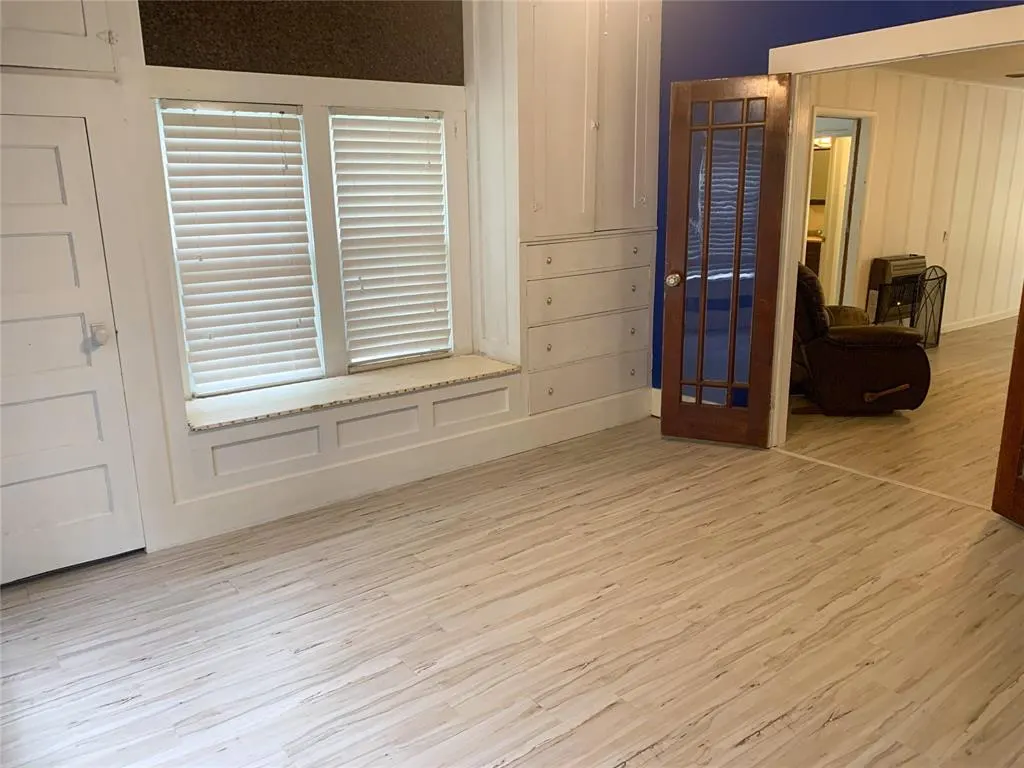 Photo 5 — 303 W Conklin Avenue, Sparks, OK 74869