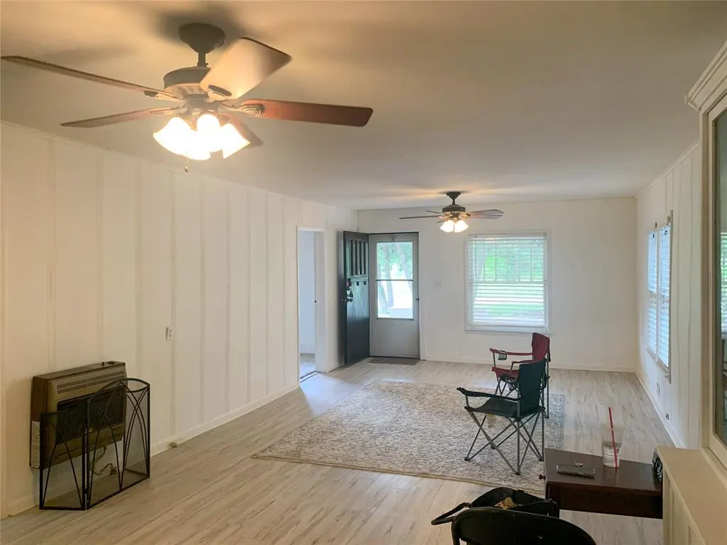 Photo 6 — 303 W Conklin Avenue, Sparks, OK 74869