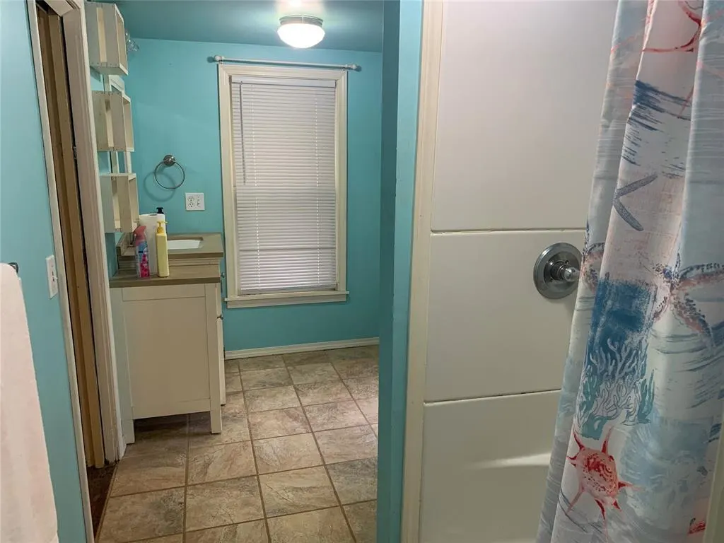 Photo 17 — 303 W Conklin Avenue, Sparks, OK 74869