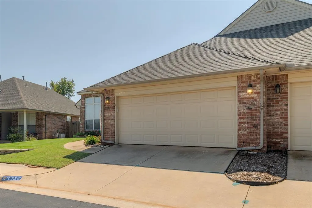 Photo 3 — 6928 NW 133rd Terrace, Oklahoma City, OK 73142