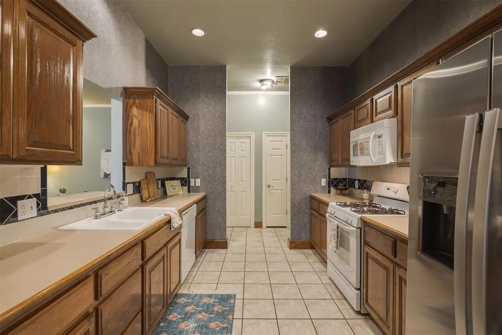 Photo 16 — 6928 NW 133rd Terrace, Oklahoma City, OK 73142