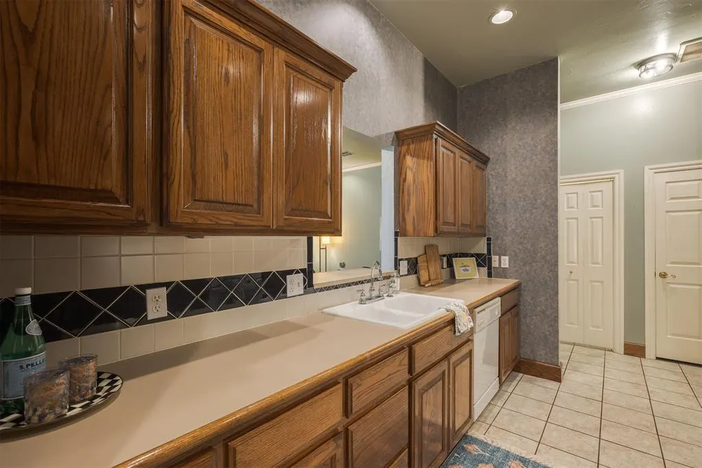 Photo 18 — 6928 NW 133rd Terrace, Oklahoma City, OK 73142