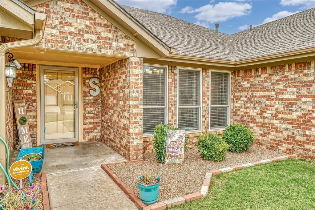 Photo 4 — 809 Jamestown Drive, Altus, OK 73521