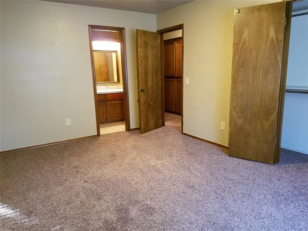 Photo 12 — 10313 Elk Canyon Road, Oklahoma City, OK 73162