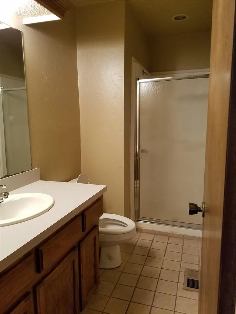 Photo 14 — 10313 Elk Canyon Road, Oklahoma City, OK 73162