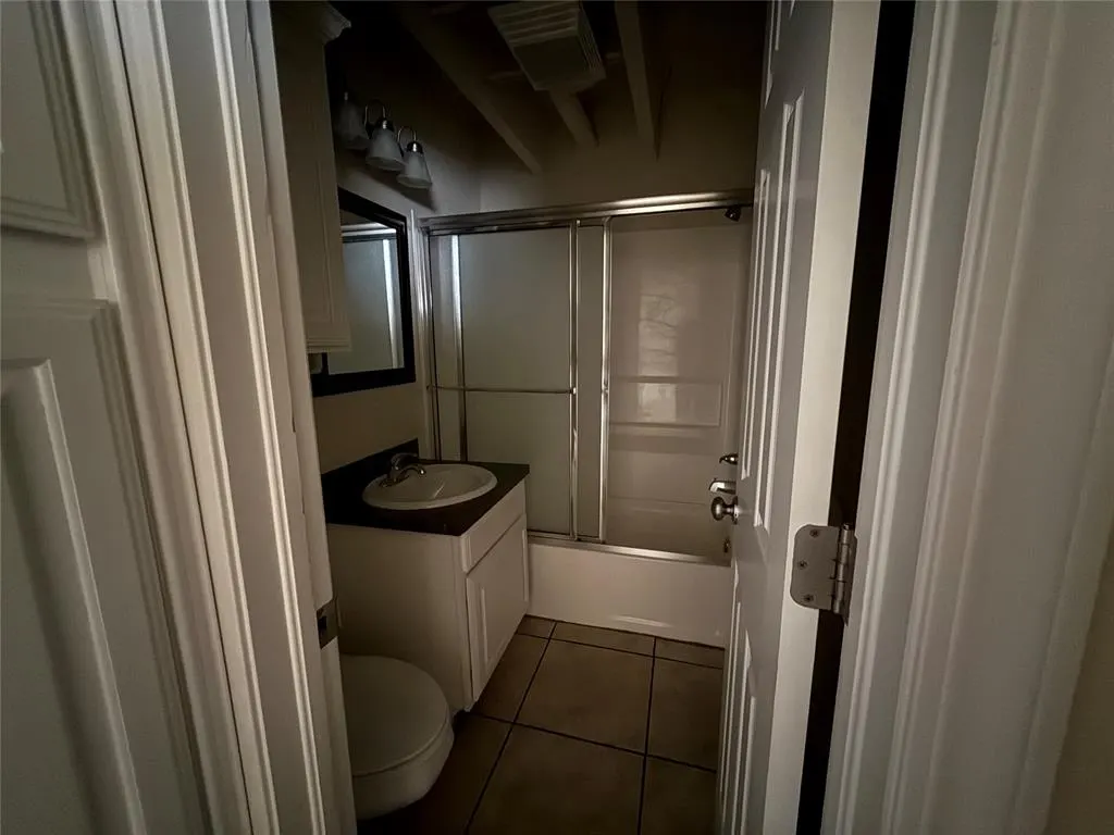 Photo 4 — 729 E Commerce Street Apt # 3, Altus, OK 73521