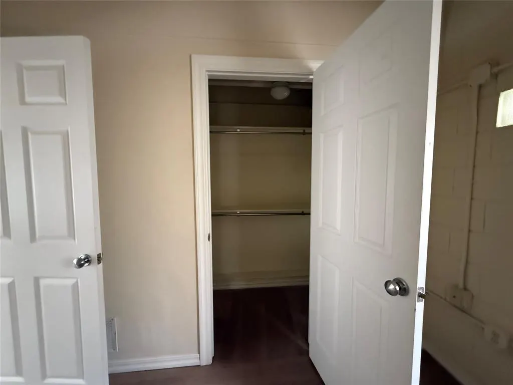 Photo 7 — 729 E Commerce Street Apt # 3, Altus, OK 73521